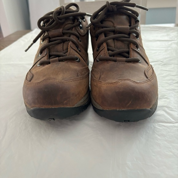 Cabela’s hiking low boots brown rubbed dry leather waterproof SZ 9 D Worn once main image 12